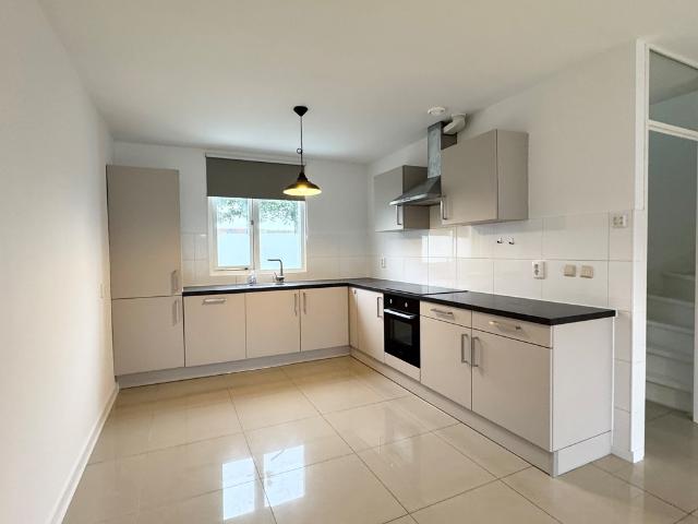 3 bedrooms Surface Area: 80m2