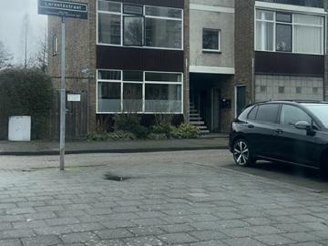 3 bedrooms Surface Area: 93m2 Furnished