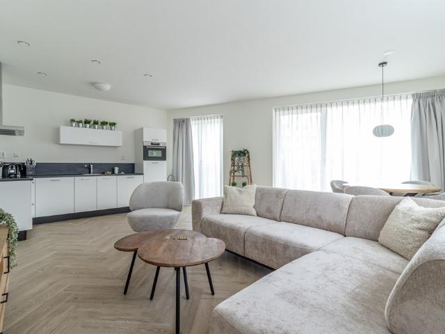 3 bedrooms Surface Area: 92m2 Furnished
