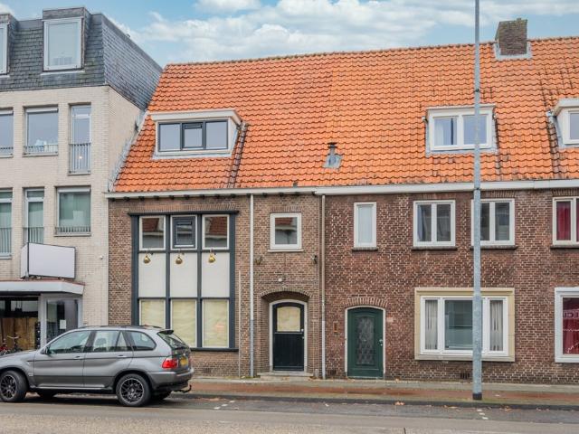 3 bedrooms Surface Area: 108m2 Furnished