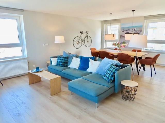 3 bedrooms Surface Area: 117m2 Furnished