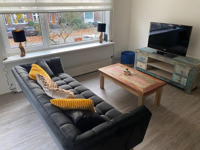3 bedrooms Surface Area: 125m2 Furnished