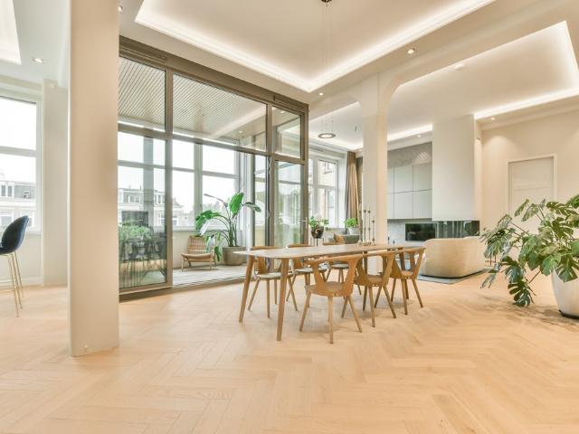 3 bedrooms Surface Area: 176m2 Furnished
