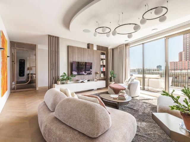 3 bedrooms Surface Area: 178m2 Furnished