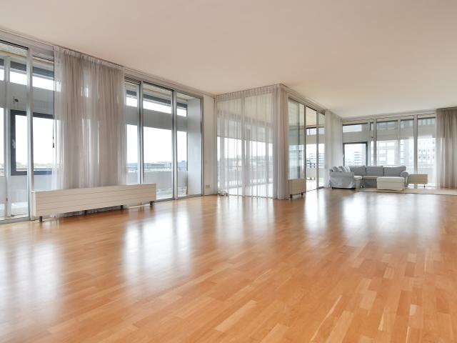 3 bedrooms Surface Area: 212m2