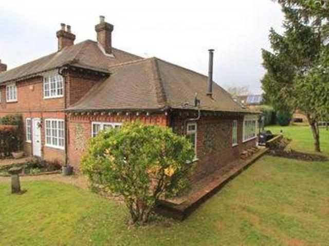 3 Bedrooms Semi detached bungalow for sale in Browns Road, Hyde End, Great Missenden HP16