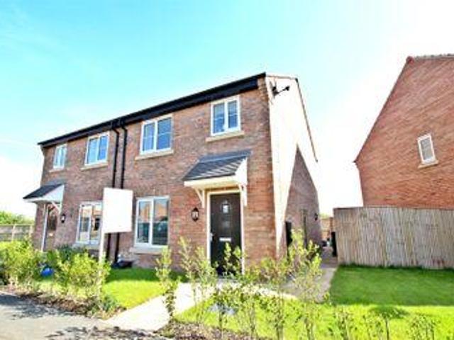 3 Bedrooms Semi detached house for rent in 39 Harvest Drive, Malton YO17