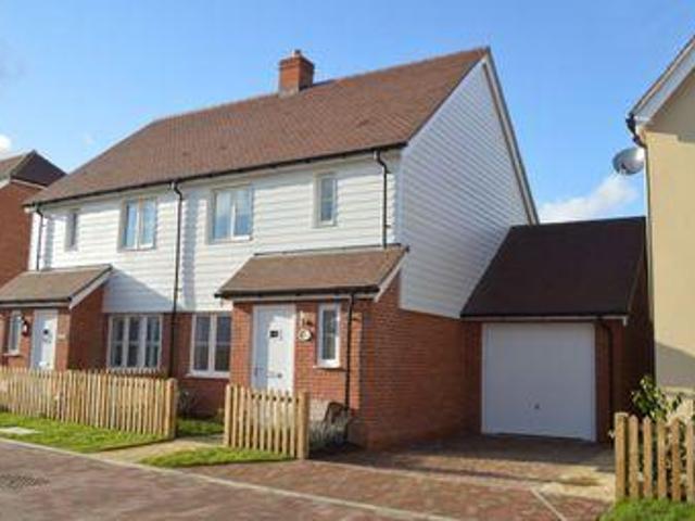 3 Bedrooms Semi detached house for rent in Cricketers Field, Northiam, Rye TN31