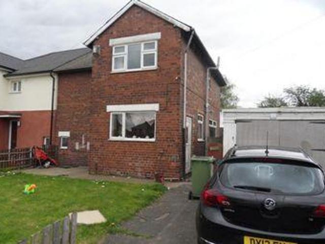 3 Bedrooms Semi detached house for rent in Broomhill Crescent, Knottingley WF11