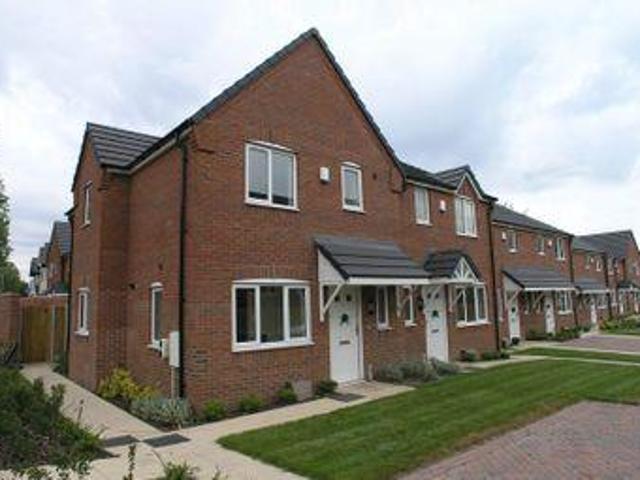 3 Bedrooms Semi detached house for rent in Ketley Drive, Bilston WV14