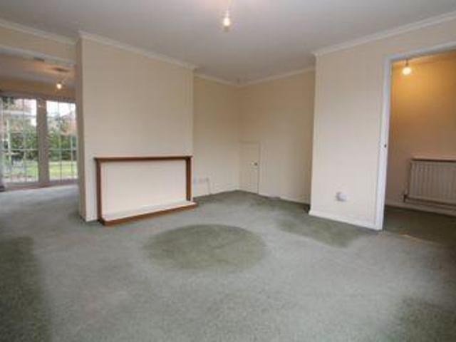 3 Bedrooms Semi detached house for rent in Sandy Close, Petersfield GU31