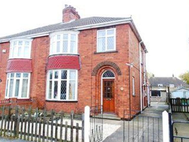 3 Bedrooms Semi detached house for rent in St Margarets Walk, Scunthorpe DN16