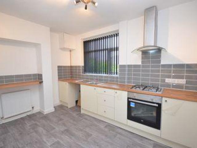 3 Bedrooms Semi detached house for rent in Rossall Terrace, Blackburn BB2