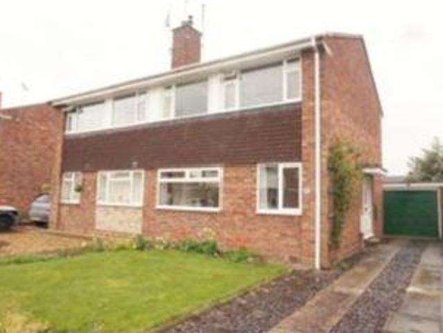 3 Bedrooms Semi detached house for rent in Windsor Drive, Market Drayton TF9