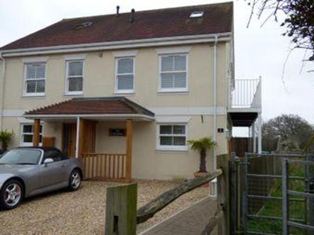 3 Bedrooms Semi detached house for rent in The Meadows, Crossbush Lane, Arundel BN18
