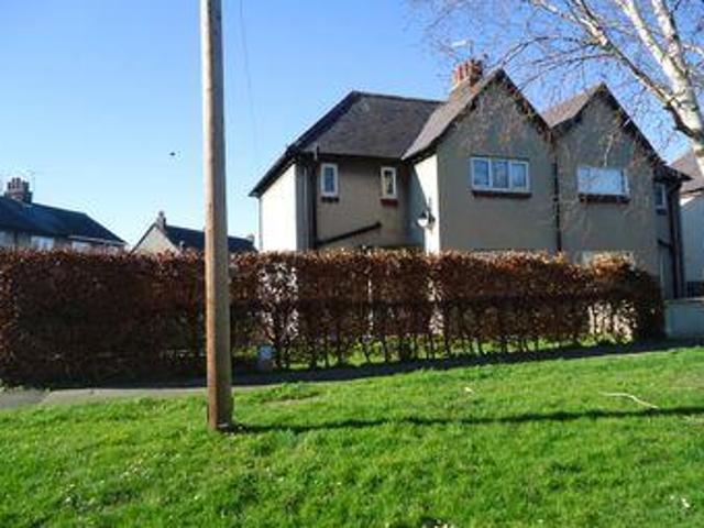 3 Bedrooms Semi detached house for rent in Victoria Crescent, Llandudno Junction LL31