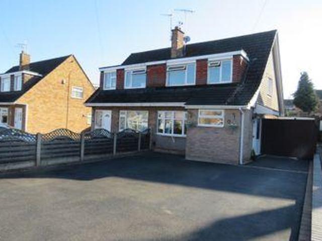 3 Bedrooms Semi detached house for sale in Crosshill Drive, Ilkeston DE7