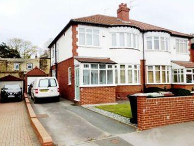 3 Bedrooms Semi detached house for sale in Blairesville Grove, Rodley Bramley LS13