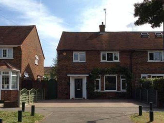 3 Bedrooms Semi detached house for sale in Blandford Road South, Langley, Slough SL3