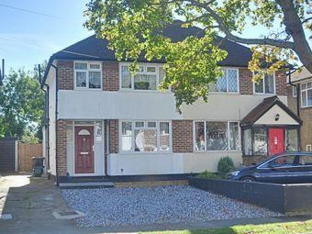 3 Bedrooms Semi detached house for sale in Broadcroft Road, Petts Wood, Orpington BR5