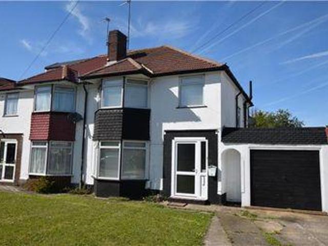 3 Bedrooms Semi detached house for sale in Eldred Drive, Orpington, Kent BR5