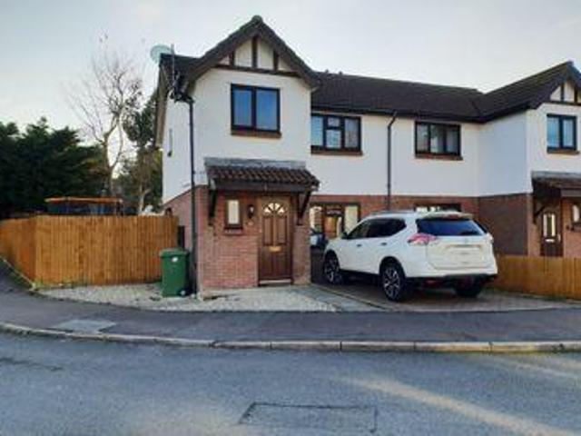 3 Bedrooms Semi detached house for sale in Fieldfare Drive, St. Mellons, Cardiff CF3