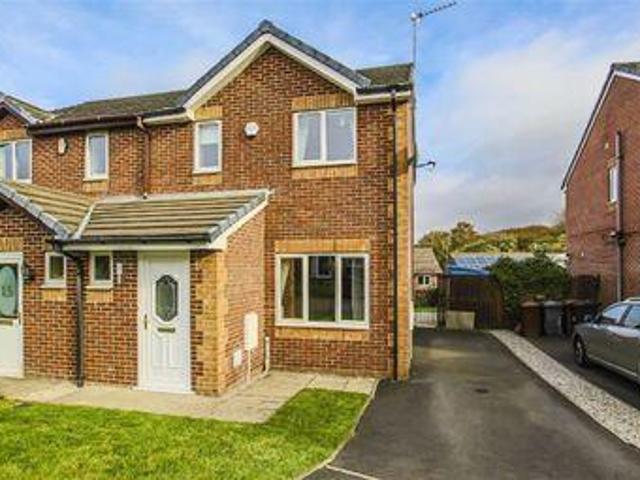 3 Bedrooms Semi detached house for sale in Flowers Close, Blackburn BB2