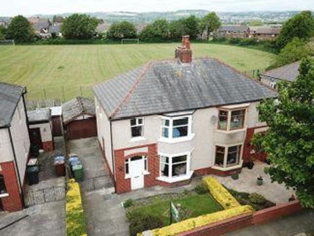 3 Bedrooms Semi detached house for sale in Kingsway, Church, Accrington BB5