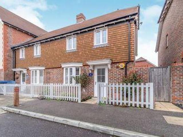 3 Bedrooms Semi detached house for sale in Holly Blue Drive, Iwade, Sittingbourne, Kent ME9