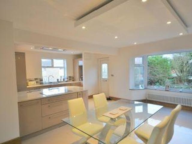 3 Bedrooms Semi detached house for sale in Hawthorn Avenue, Oswaldtwistle, Accrington BB5