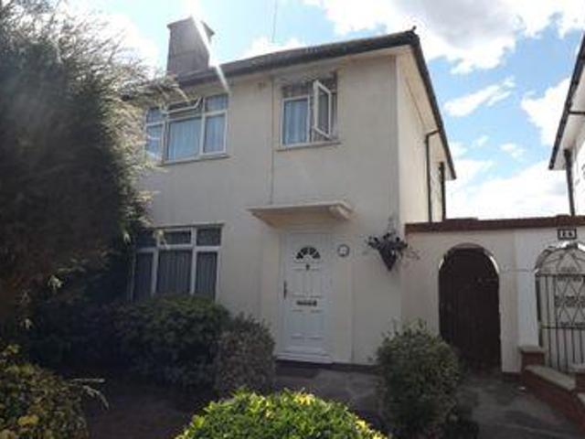 3 Bedrooms Semi detached house for sale in Harcourt Avenue, Edgware HA8