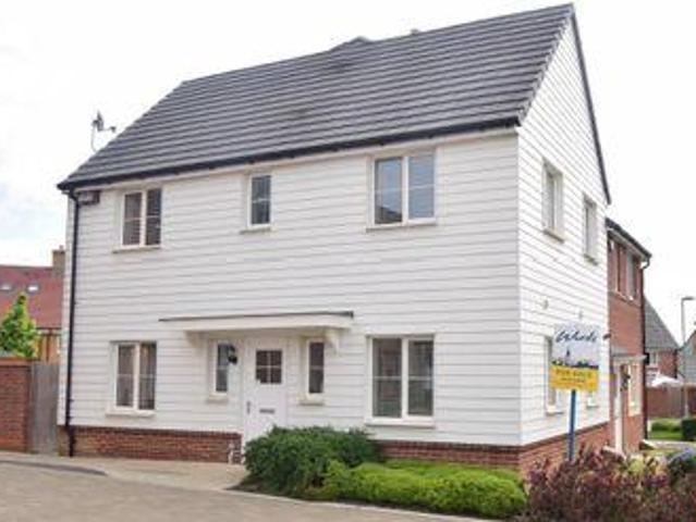 3 Bedrooms Semi detached house for sale in Harry Saunders Lane, Ashford, Kent TN23