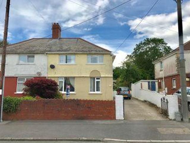 3 Bedrooms Semi detached house for sale in Heol Y Cae, Pontarddulais, Swansea SA4