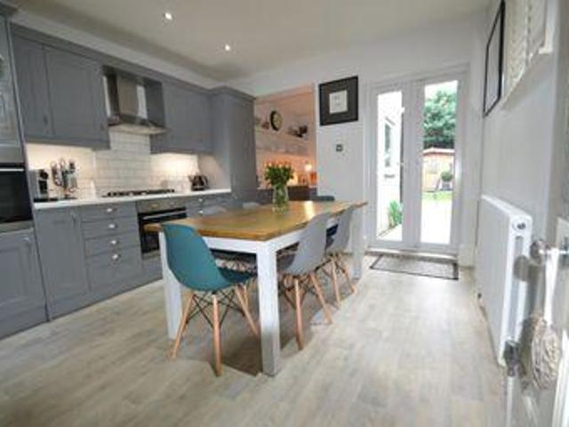 3 Bedrooms Semi detached house for sale in Hertford Road, Hoddesdon EN11