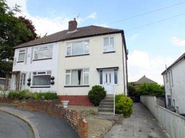 3 Bedrooms Semi detached house for sale in Highthorne Mount, Shadwell, Leeds LS17