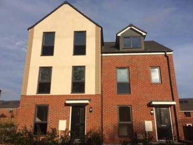 3 Bedrooms Semi detached house for sale in Old Saffron Lane, Aylestone LE2
