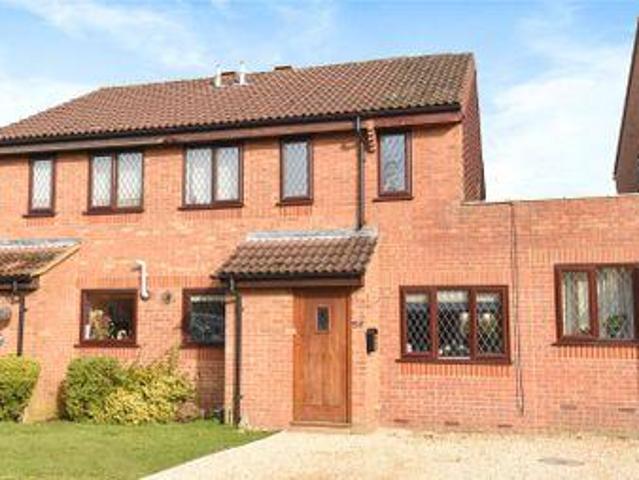 3 Bedrooms Semi detached house for sale in Ladywalk, Maple Cross, Rickmansworth, Hertfordshire WD3