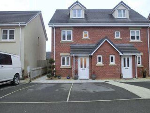 3 Bedrooms Semi detached house for sale in Maes Yr Ysgol, Pontardawe, Swansea SA8