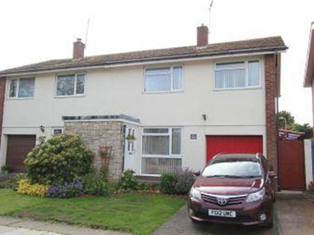 3 Bedrooms Semi detached house for sale in Manor Park, Llantwit Major CF61