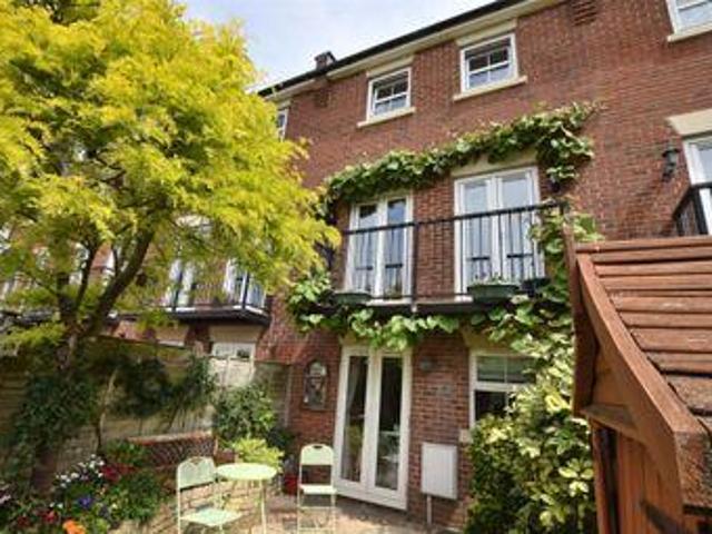 3 Bedrooms Semi detached house for sale in Market Street, Cheltenham GL50