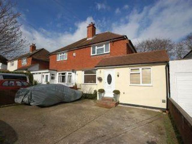 3 Bedrooms Semi detached house for sale in Mill Way, Rickmansworth WD3