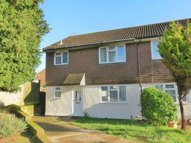 3 Bedrooms Semi detached house for sale in Scottswood Road, Bushey, Hertfordshire WD23