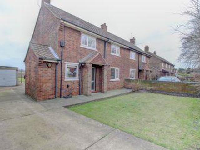 3 Bedrooms Semi detached house for sale in Station Road, Gunness, Nr. Scunthorpe DN15
