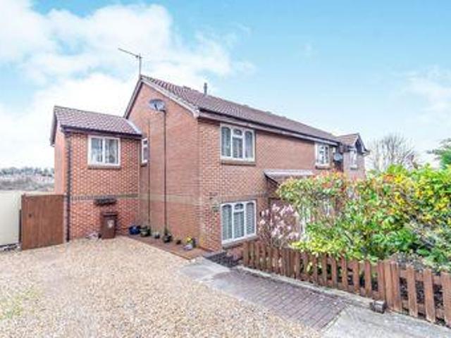 3 Bedrooms Semi detached house for sale in Romney Road, Walderslade, Chatham ME5
