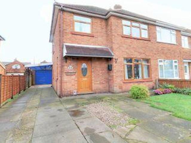 3 Bedrooms Semi detached house for sale in Westfield Road, Scunthorpe DN16