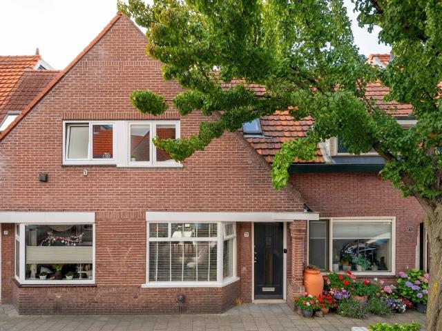 3 bedrooms tussenwoning Surface Area: 85m2