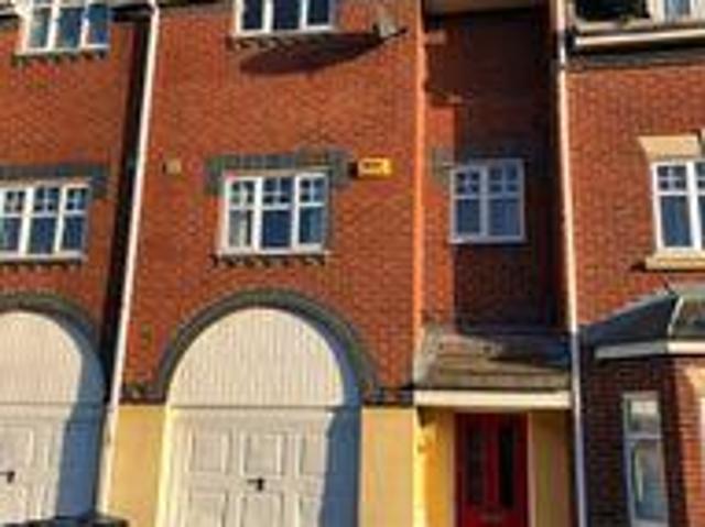 3 Bedrooms Terraced house for rent in Bramble Way, Burscough L40