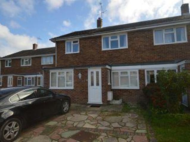 3 Bedrooms Terraced house for rent in Clare Gardens, Petersfield GU31