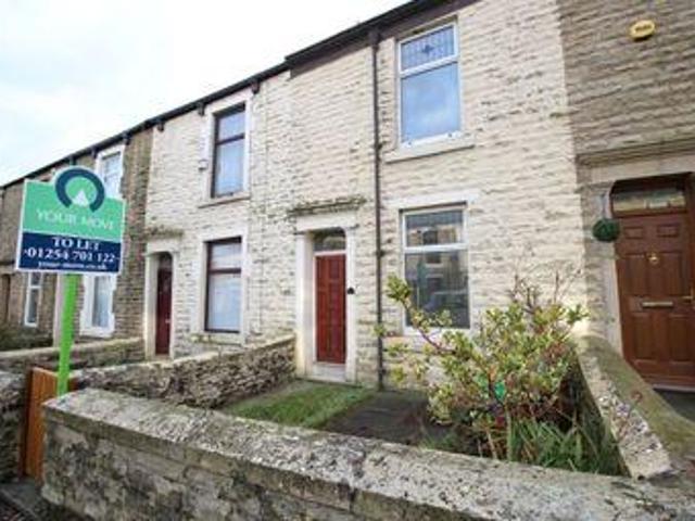 3 Bedrooms Terraced house for rent in Lynwood Avenue, Darwen BB3