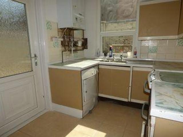 3 Bedrooms Terraced house for rent in Rockcliffe Street, Blackburn BB2